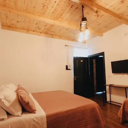 Bujtina Maria Hotel 4*