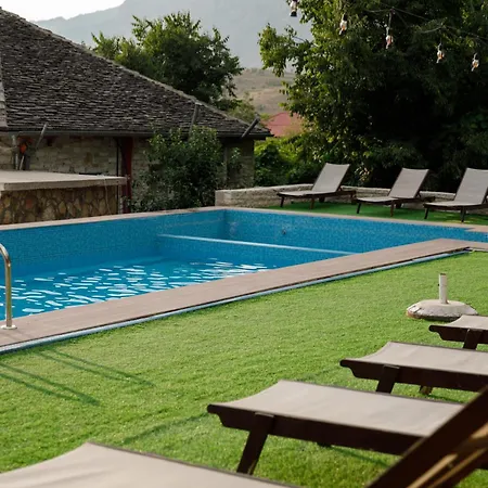 Bujtina Maria Hotel 4*