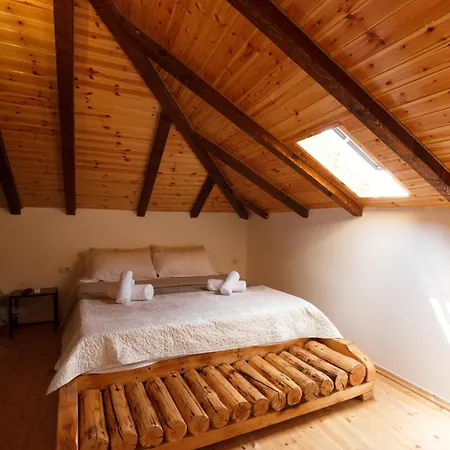 Hotel Bujtina Maria 4*