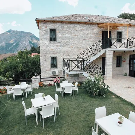 Bujtina Maria Hotel 4*
