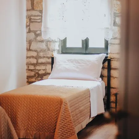 Hotel Bujtina Maria Stegopull