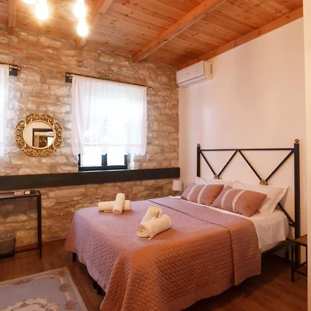 Bujtina Maria 4*