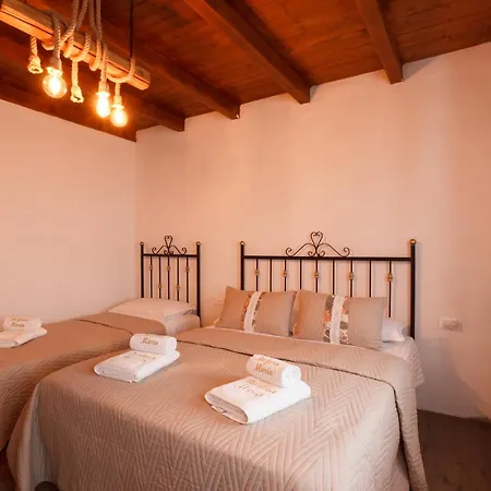 Bujtina Maria 4*