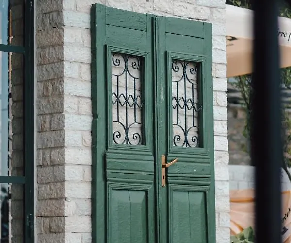 Bujtina Maria Stegopull