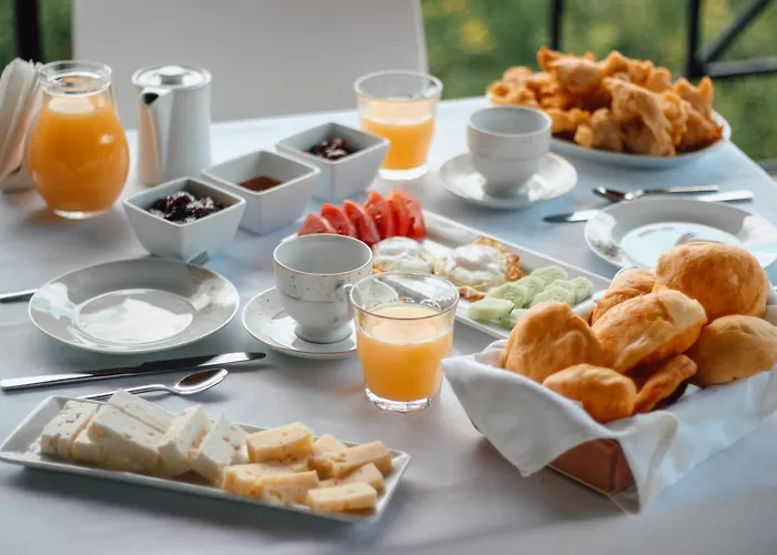 Bujtina Maria Hotel 4*