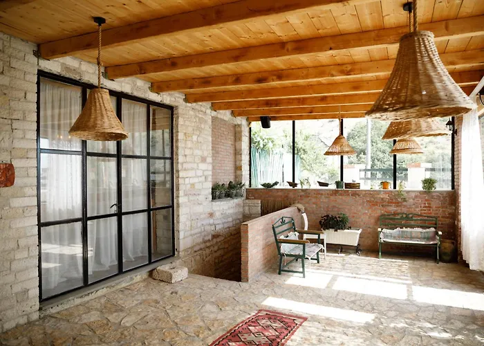 Hotel Bujtina Maria 4*