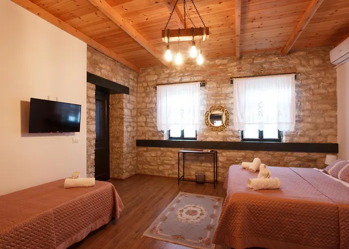 فندق Bujtina Maria 4*